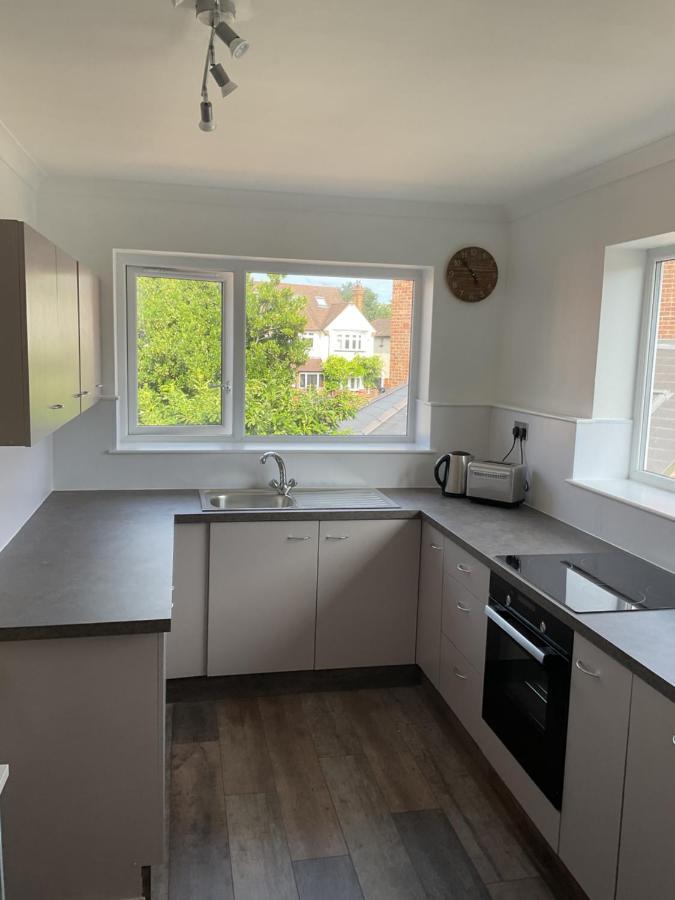 Large 2-Bedroom Maisonette With Free Parking Twickenham Exterior foto